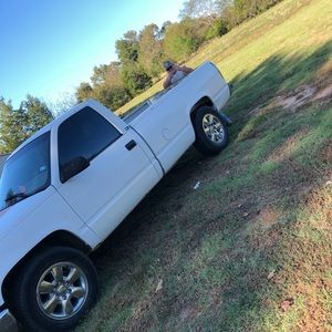 Meet your Posher, Connor